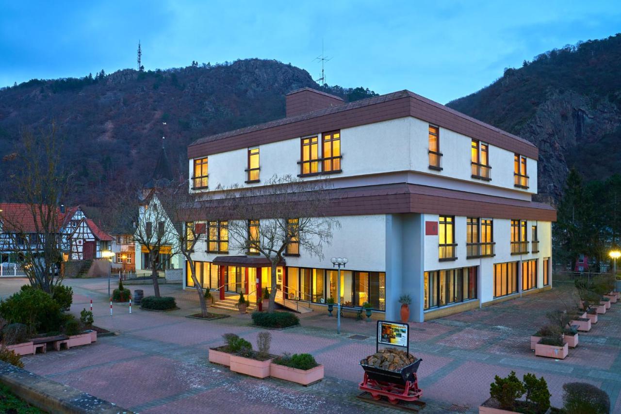 באד מינסטר אם שטיין - אברנבורג Hotel Garni Am Goetheplatz מראה חיצוני תמונה