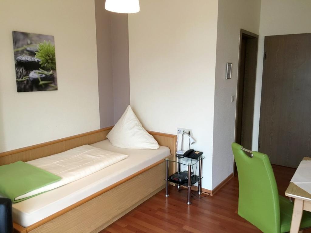 באד מינסטר אם שטיין - אברנבורג Hotel Garni Am Goetheplatz מראה חיצוני תמונה