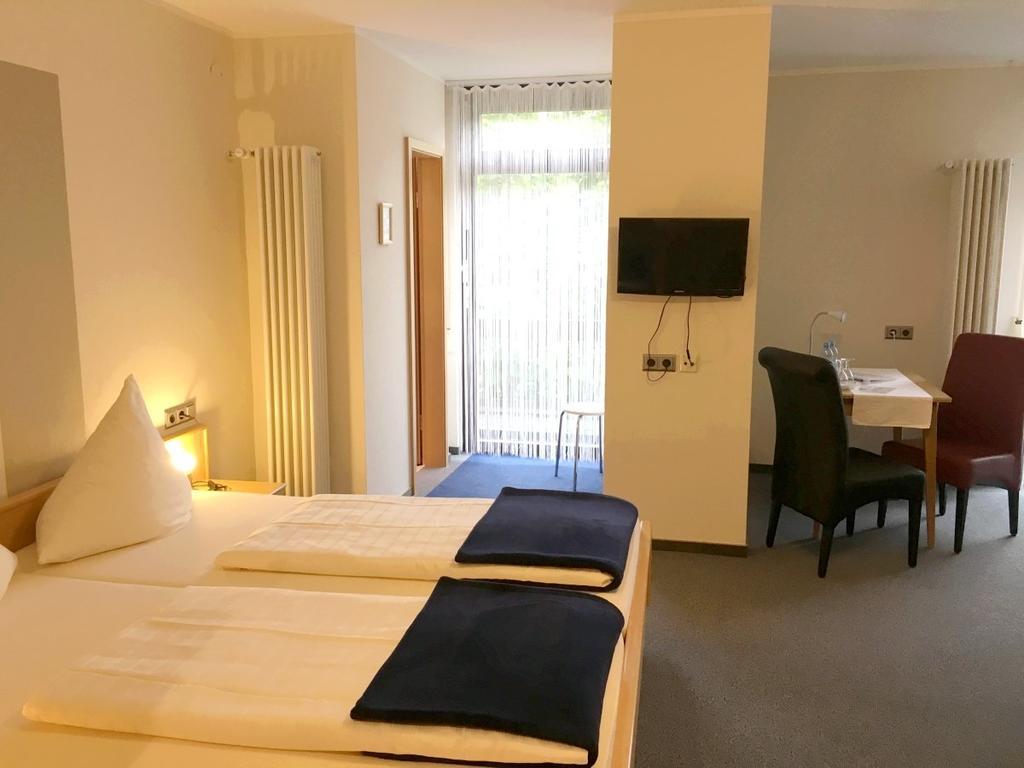 באד מינסטר אם שטיין - אברנבורג Hotel Garni Am Goetheplatz מראה חיצוני תמונה