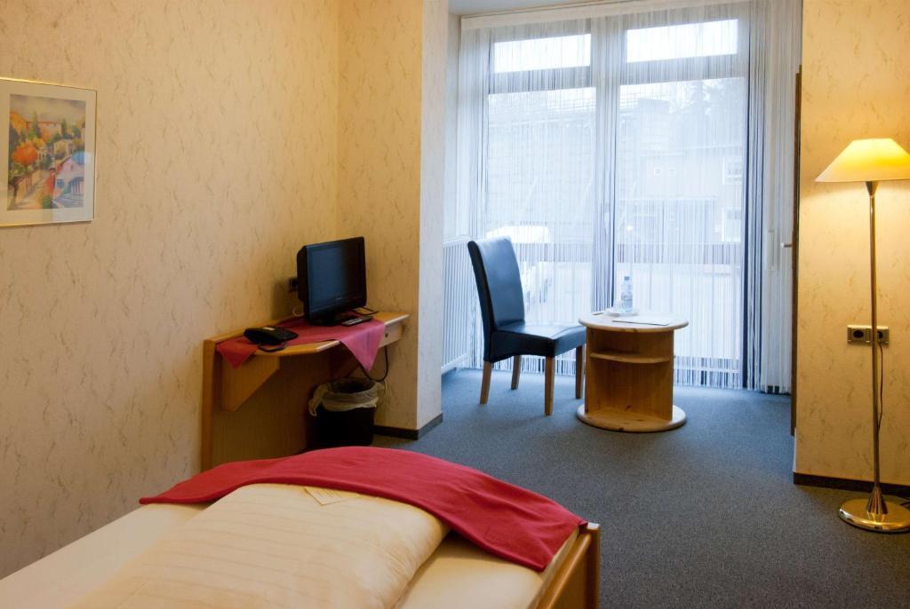 באד מינסטר אם שטיין - אברנבורג Hotel Garni Am Goetheplatz חדר תמונה